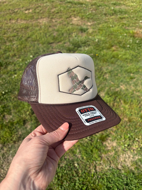 Choose Your Hat Style Camo Duck Waterfowl Hunter Foam Front Rope Trucker Hat with Adjustable Snap Back